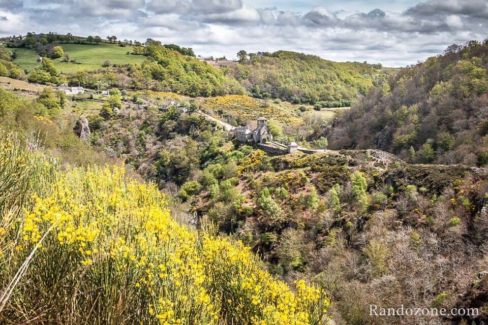 Le hameau se dvoile