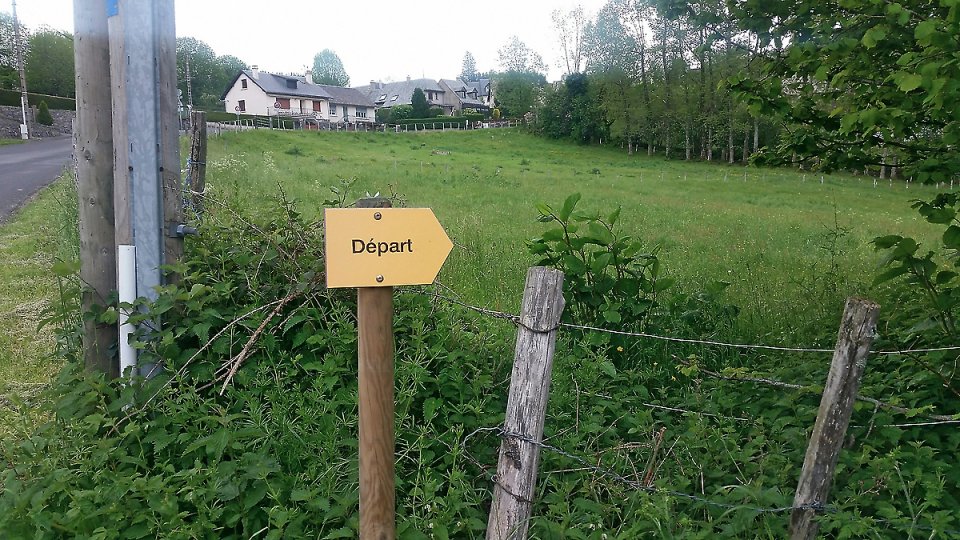Le d�part de la randonn�e est au bord de la route