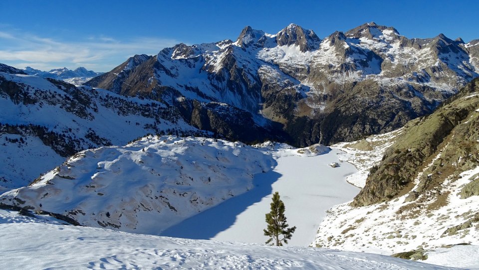 Lac de Brazato en valle de Panticosa