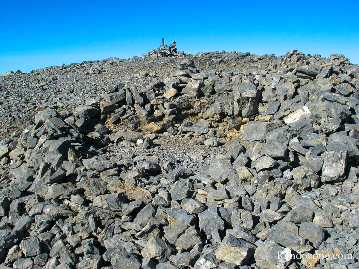 Aire de bivouac au sommet du Casque du Marbor