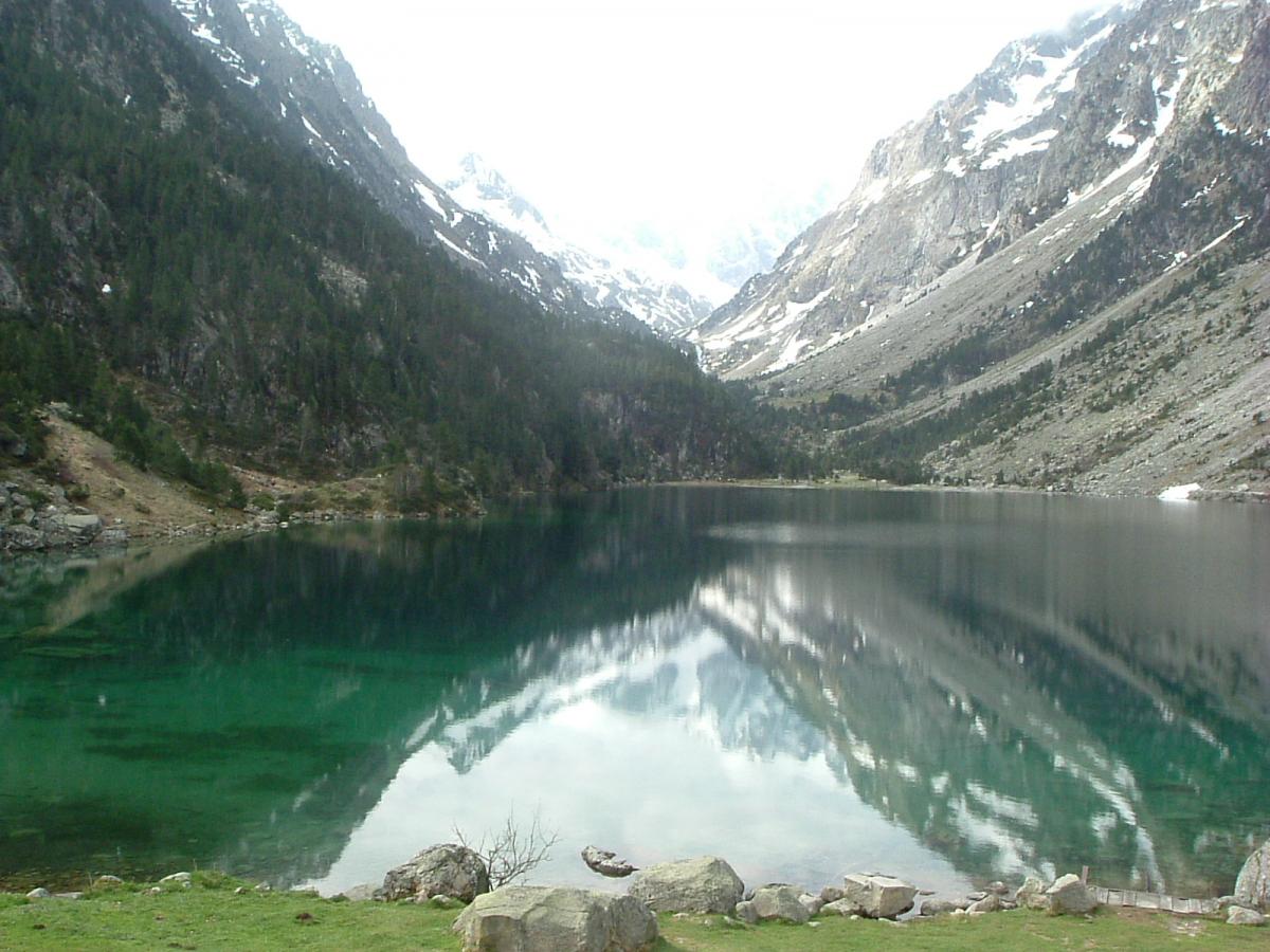 Vue classique du lac de Gaube