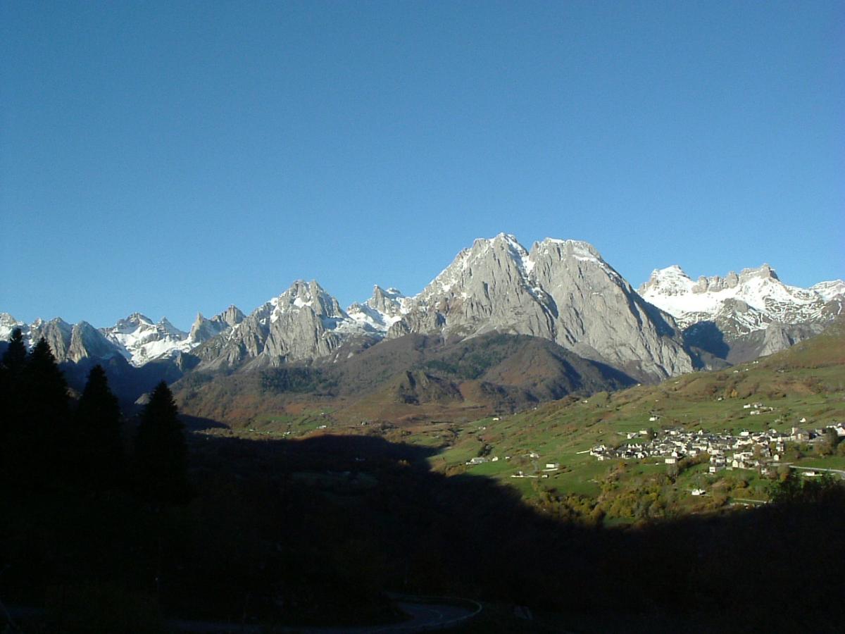 Les sommets du cirque de Lescun