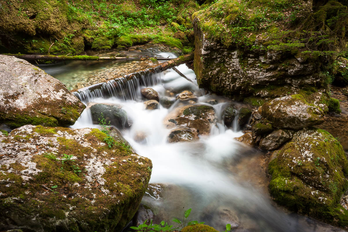 Belle cascade au cirque de Saint M&ecirc;me