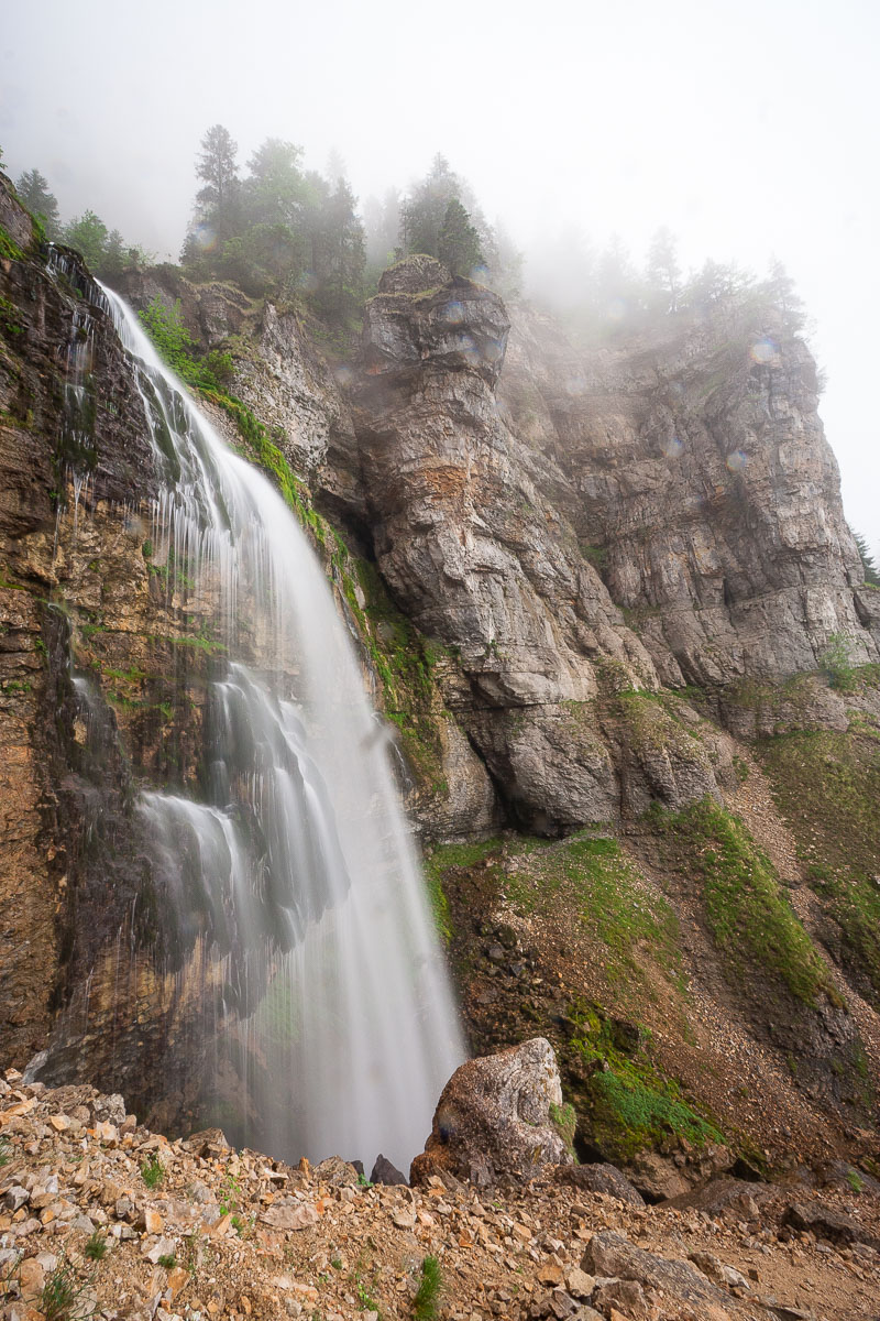Une des &eacute;normes cascades du cirque de Saint M&ecirc;me - Chartreuse