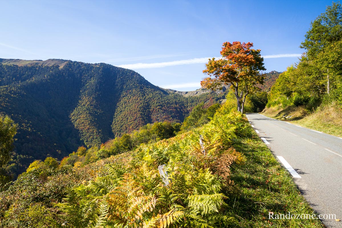 Route qui monte au col d'Aspin