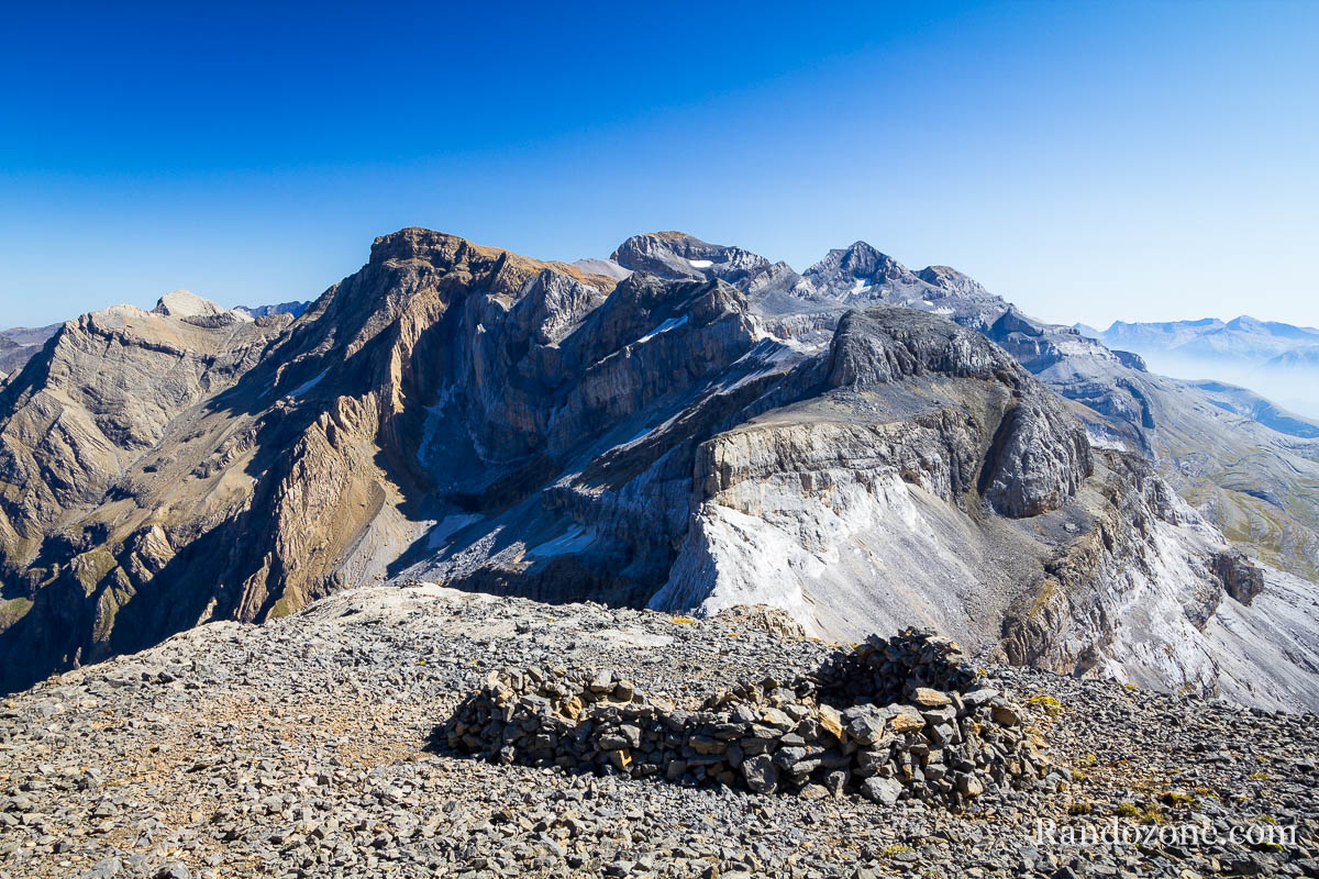 Cirque de Gavarnie depuis le sommet du Casque du Marbor
