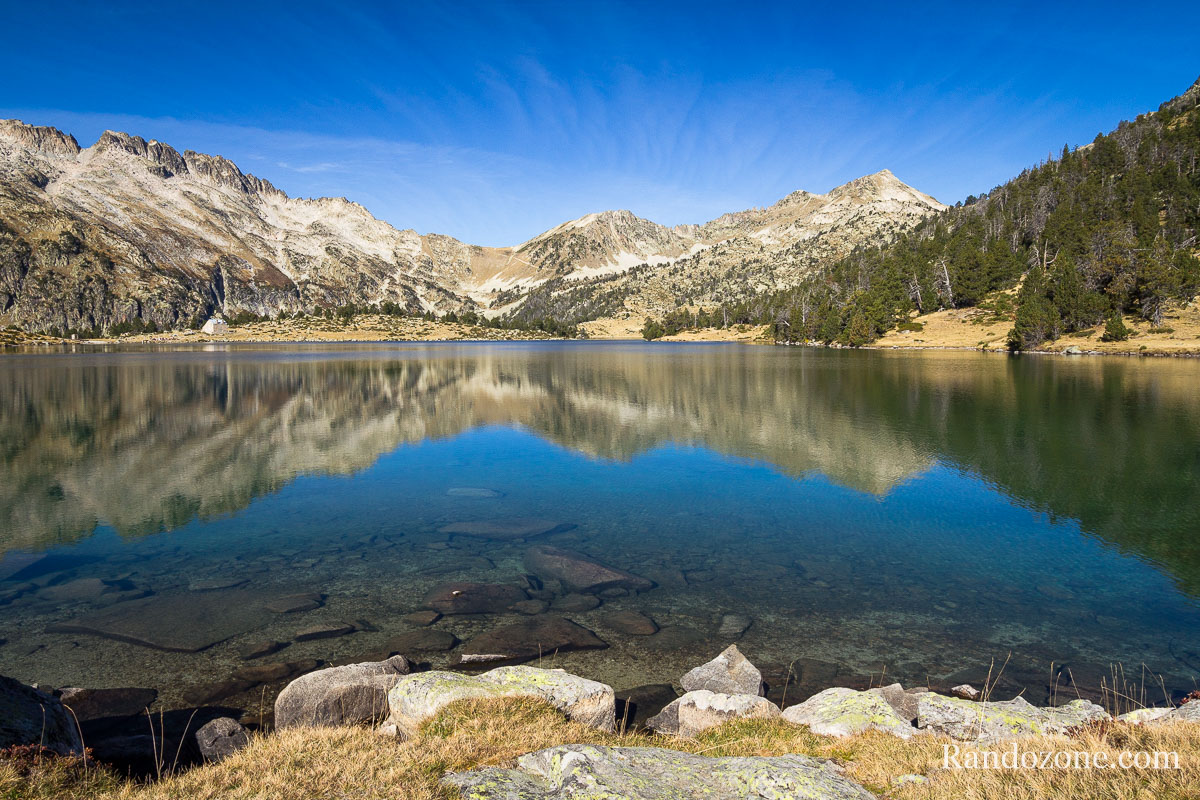Lac d'Aumar dans les Pyrnes