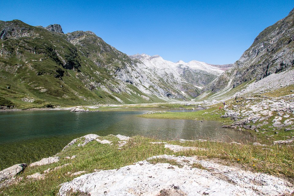 Lac d'Ossoue et massif du Vignemale