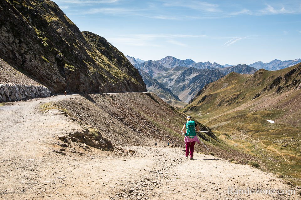 Ce chemin permet de descendre au lac