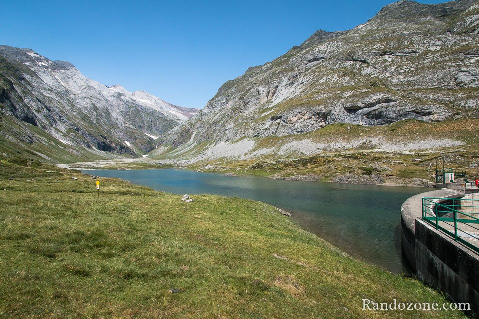 Le lac et son barrage