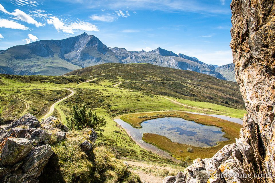 Encore un beau point de vue sur le lac de Soum