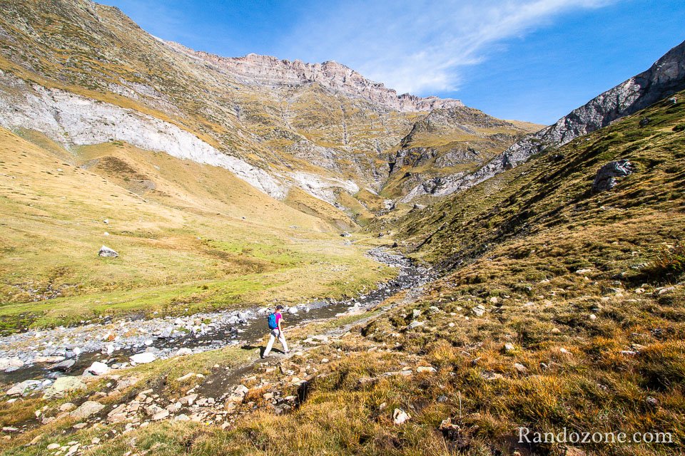 On entre dans le superbe vallon