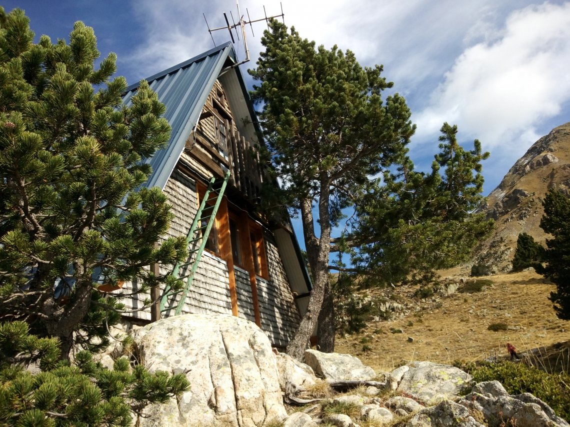 Facade du refuge de Bastan