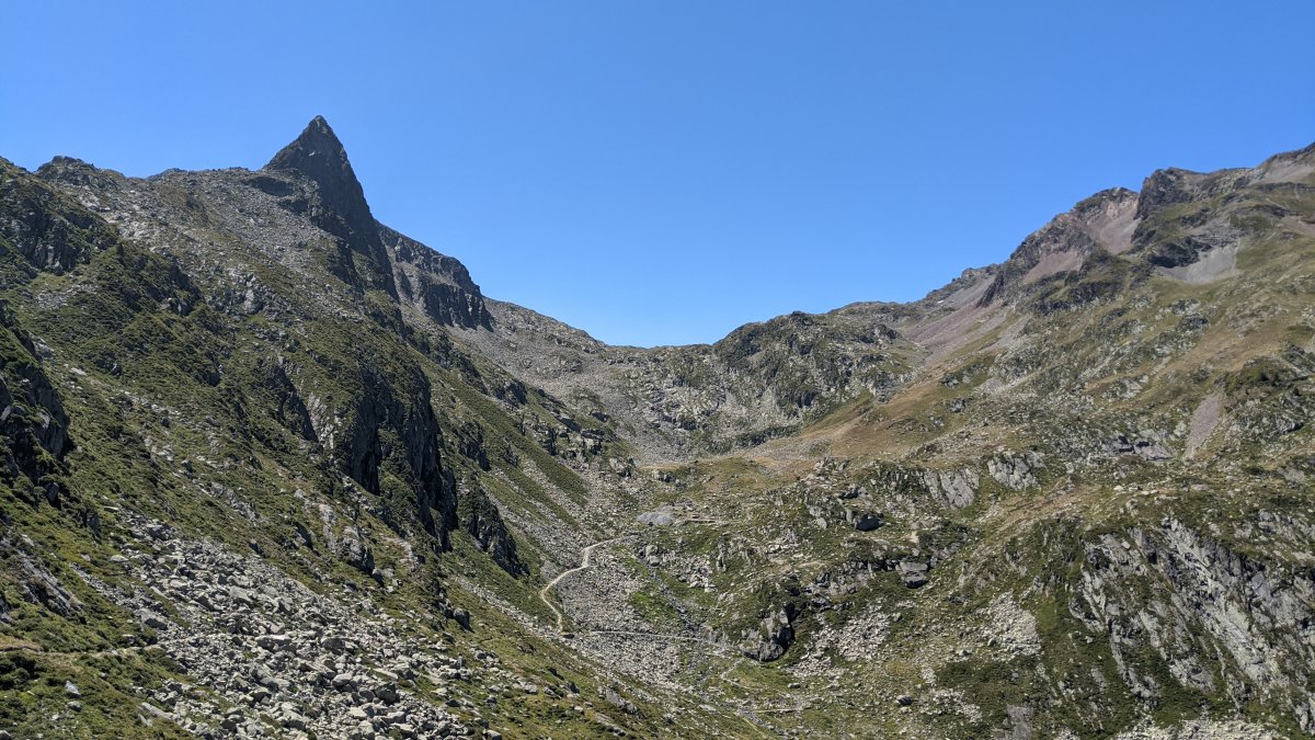 Vu sur le Campanal de Larrens depuis les hauteurs du refuge de la Glre