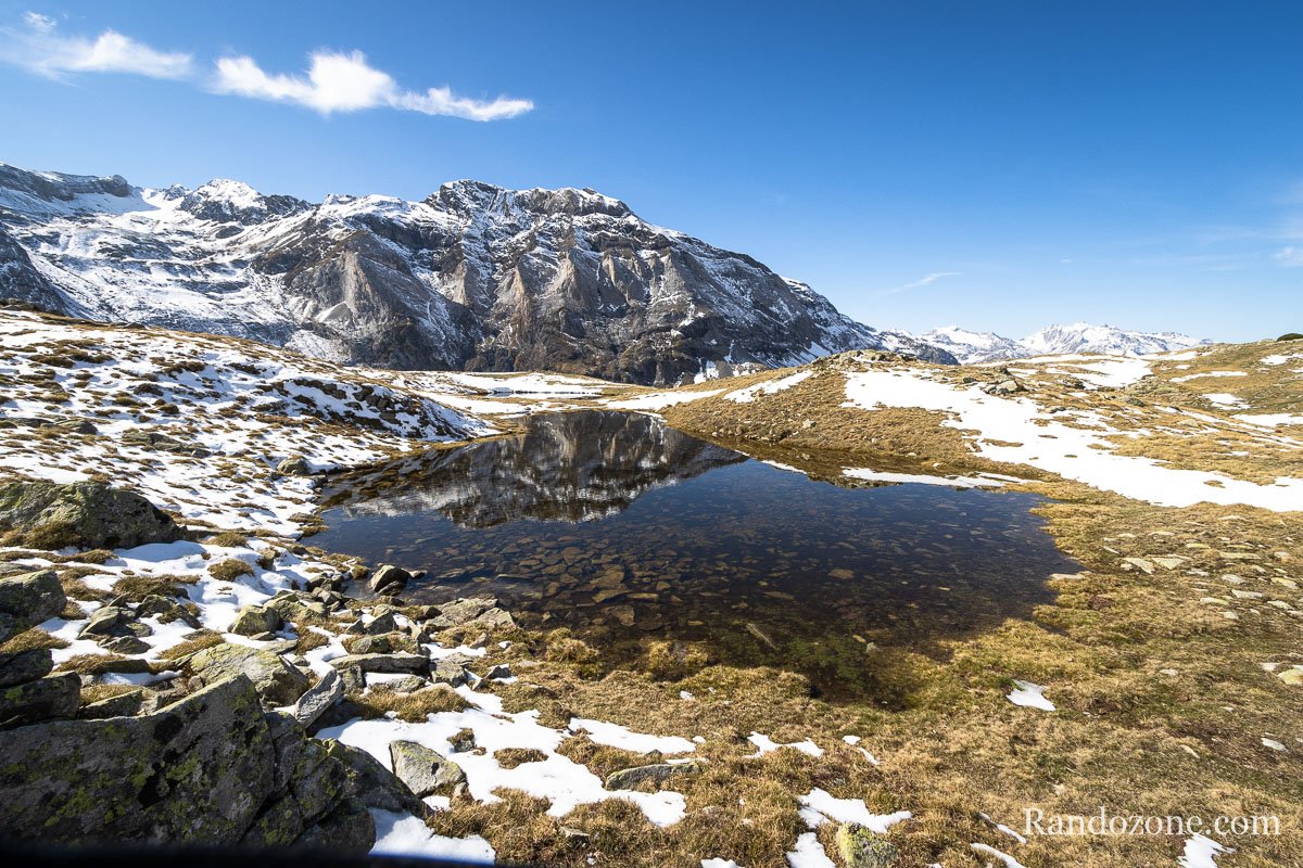 Un des laquets derrire la Vierge du Cirque de Troumouse