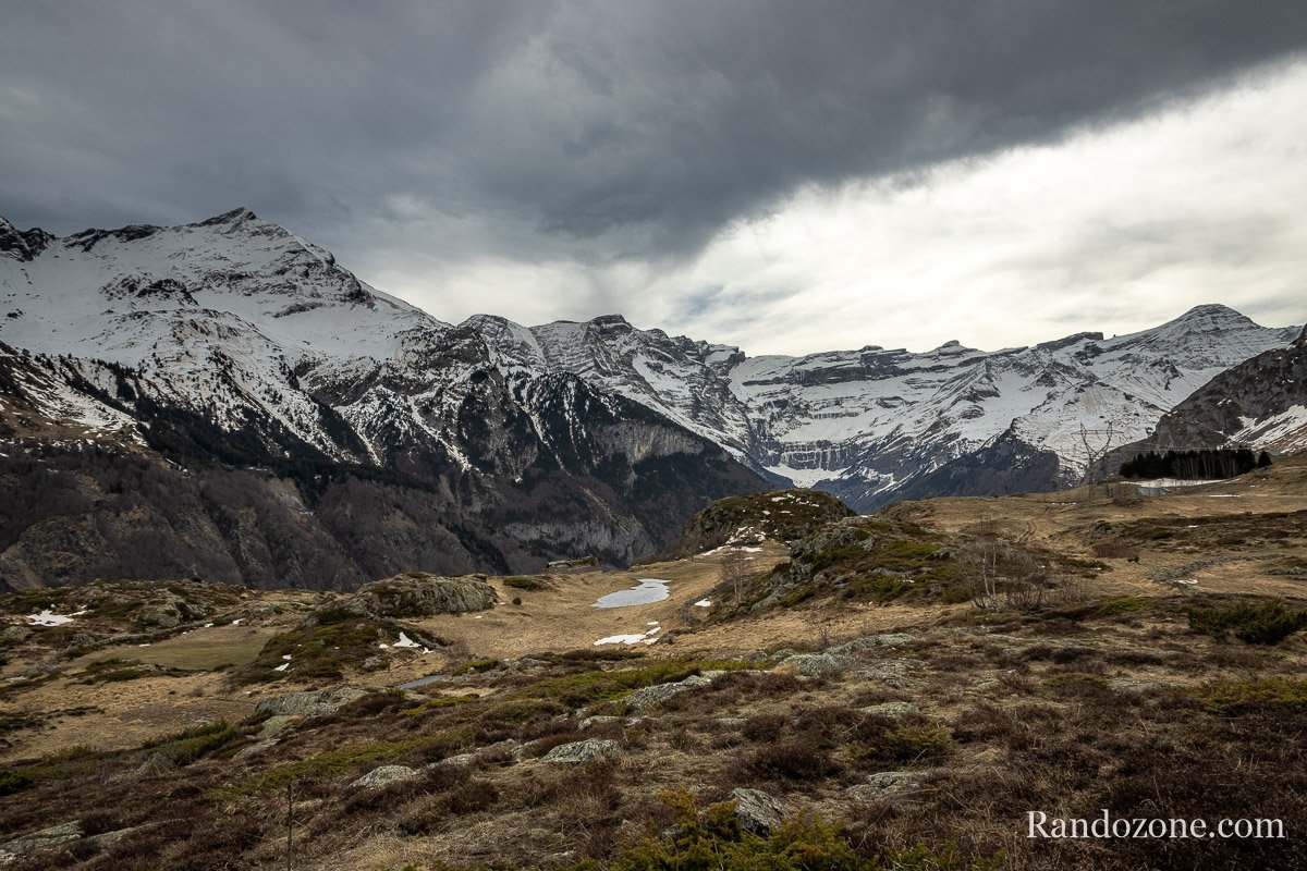 Plateau de Saugu sous les nuages
