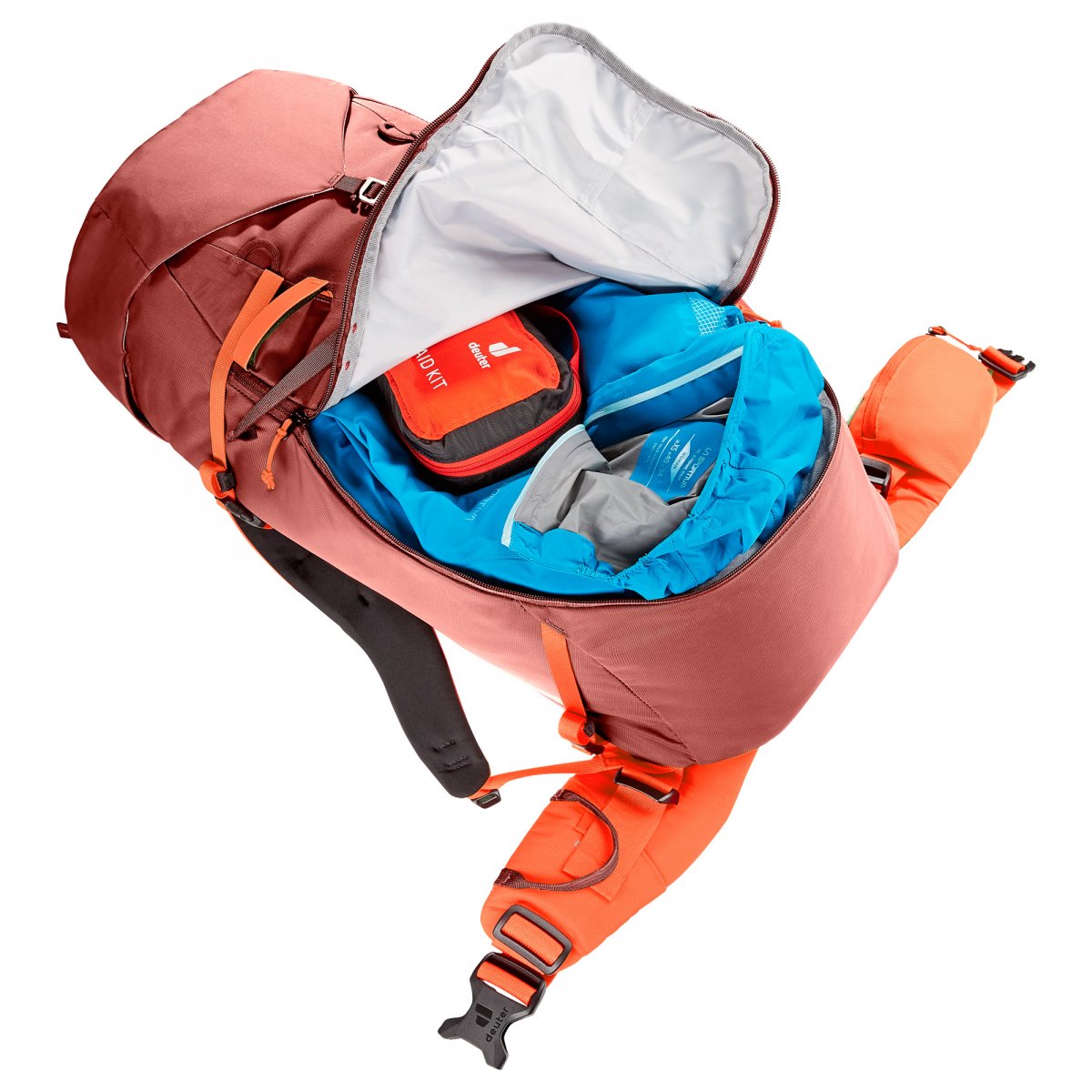 Ouverture par le bas du sac Deuter Guide 34+8