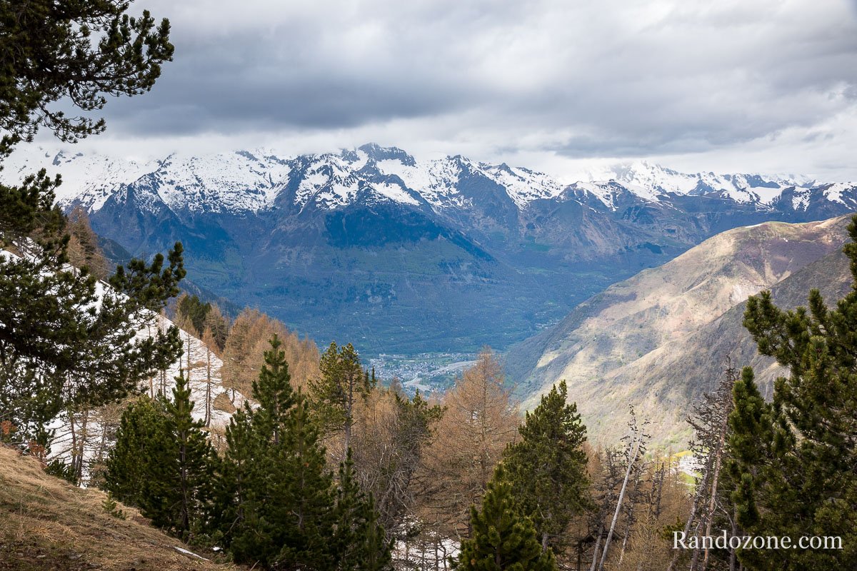 Panorama depuis la monte vers le pic d'Ayr