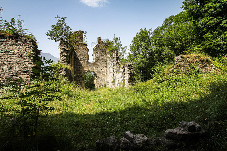 Pyrnes